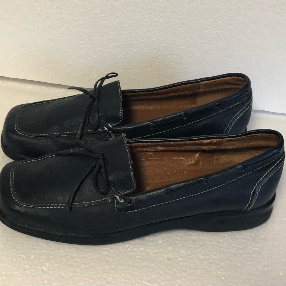 Beacon euro-flex Leather Slip-On Loafers Womenβs Sz 8M